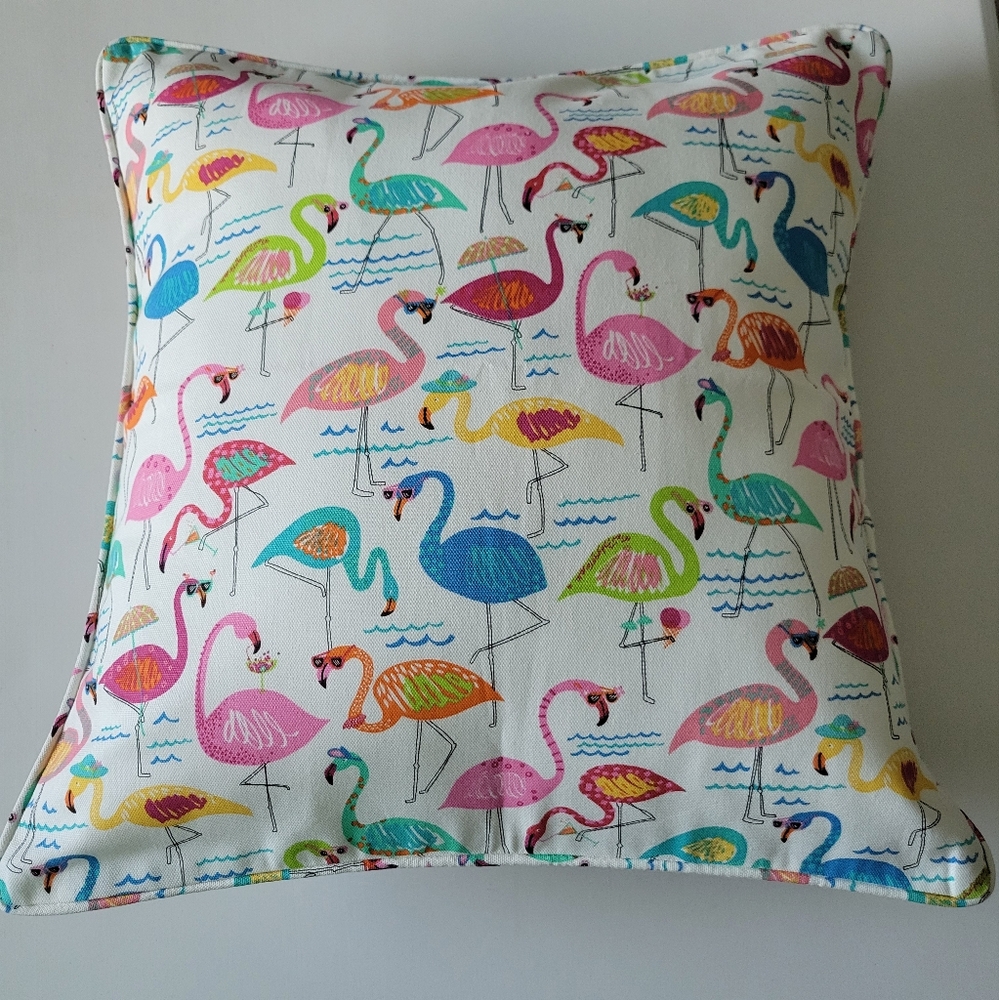 Flamingo Print Pillow Cover, 18" x 18".